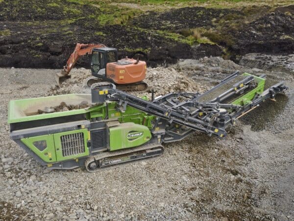 Frantoio mobile per demolizione COBRA 290R operativo