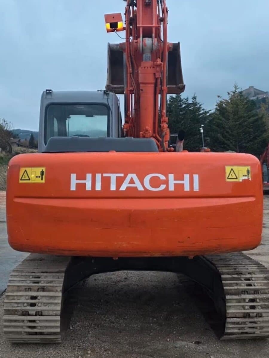 Vista posteriore completa del HITACHI ZX130