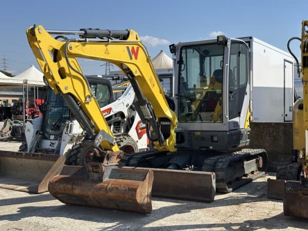 Miniescavatore Wacker Neuson EZ50 vista laterale completa
