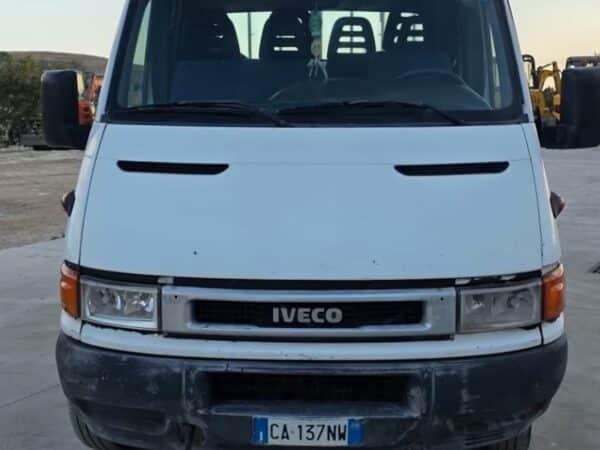 Iveco Daily C13 vista frontale anno 2002
