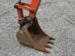 Benna escavatore Kubota U36 dettaglio denti usura