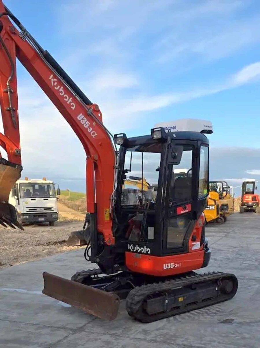 KUBOTA U35-3a3