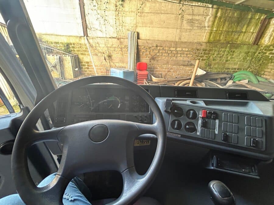 Cruscotto Mercedes Actros 1831 con volante e strumenti