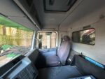 vista cabina interna mercedes actros 1831
