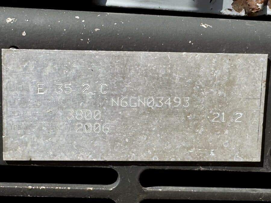 New Holland E35.2SR dettaglio targhetta miniescavatore