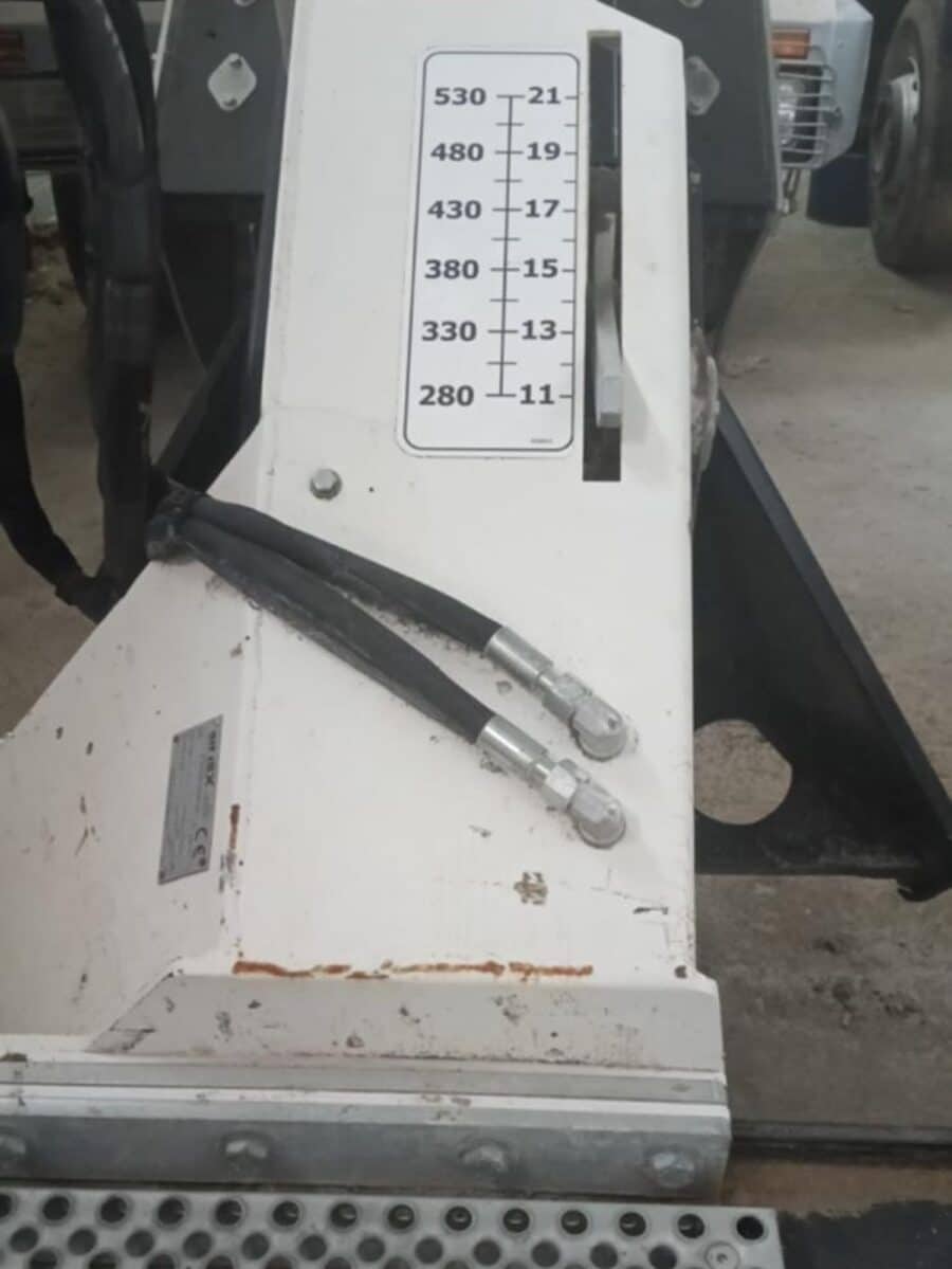 Simex RW500 hydraulic hoses connection detail
