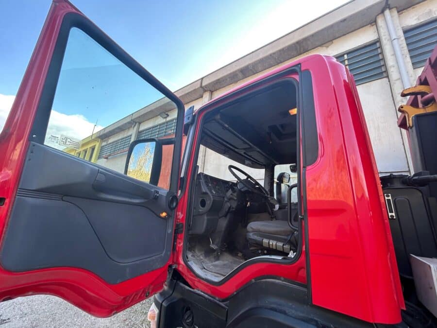 Porta cabina aperta accesso interno camion Scania 420