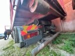 Vista sotto telaio e scarico camion Scania 420