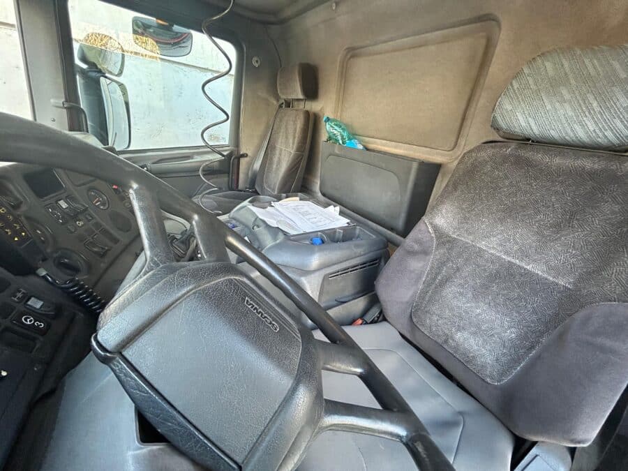 Interno cabina lato passeggero Scania 420
