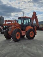 Vue latérale Fiat Kobelco B200 avec bras arrière