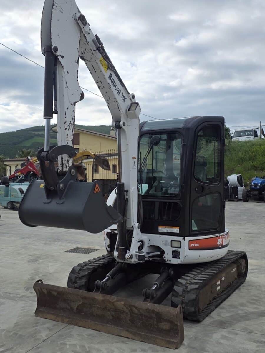 Escavatore compatto BOBCAT 430 FAST TRACK usato disponibile a Foggia