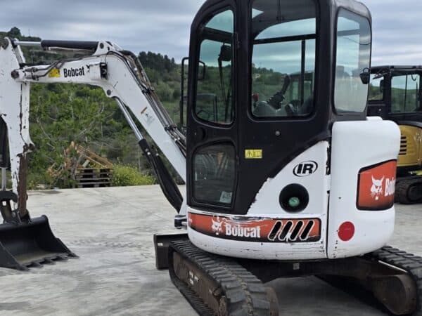 Parte posteriore BOBCAT 430 FAST TRACK con carro fisso e cingoli in gomma