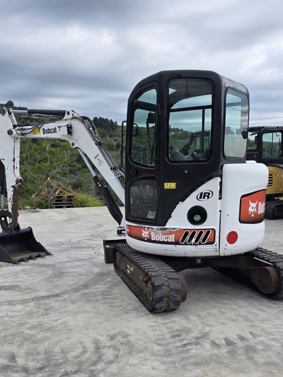Parte posteriore BOBCAT 430 FAST TRACK con carro fisso e cingoli in gomma