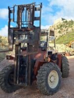 Front detail of the duplex mast of the used MANITOU 50 quintal 4x4 forklift for sale