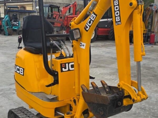 Miniescavatore JCB 8008CTS 2015 vista frontale