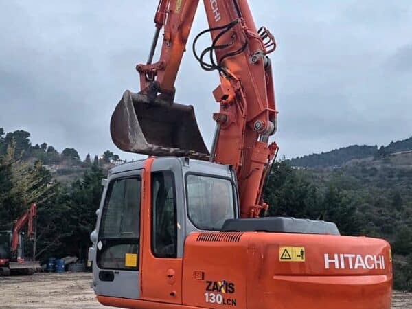 Escavatore cingolato Hitachi Zaxis 130 LCN usato, vista posteriore sinistra